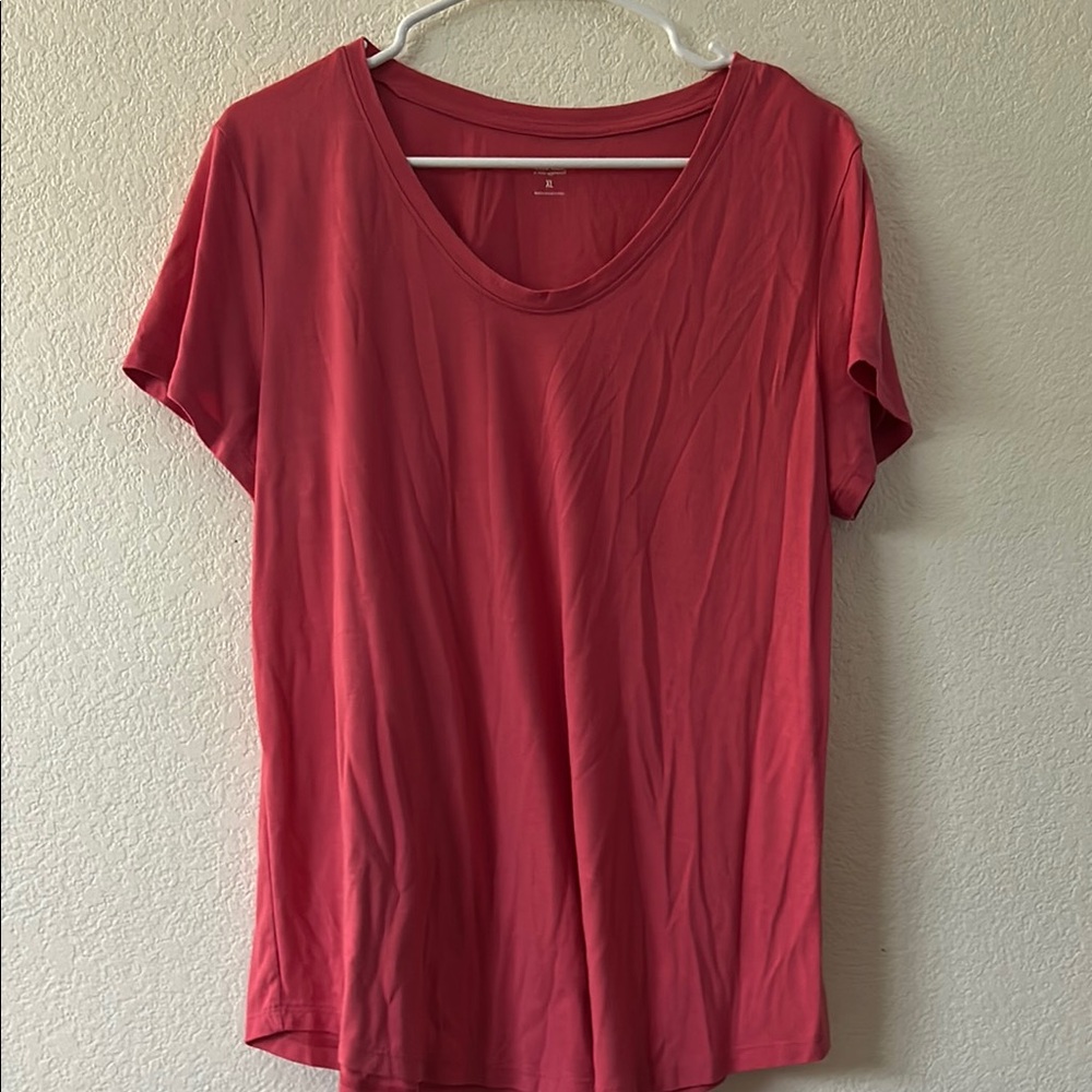 A.N.A Coral V-Neck tshirt